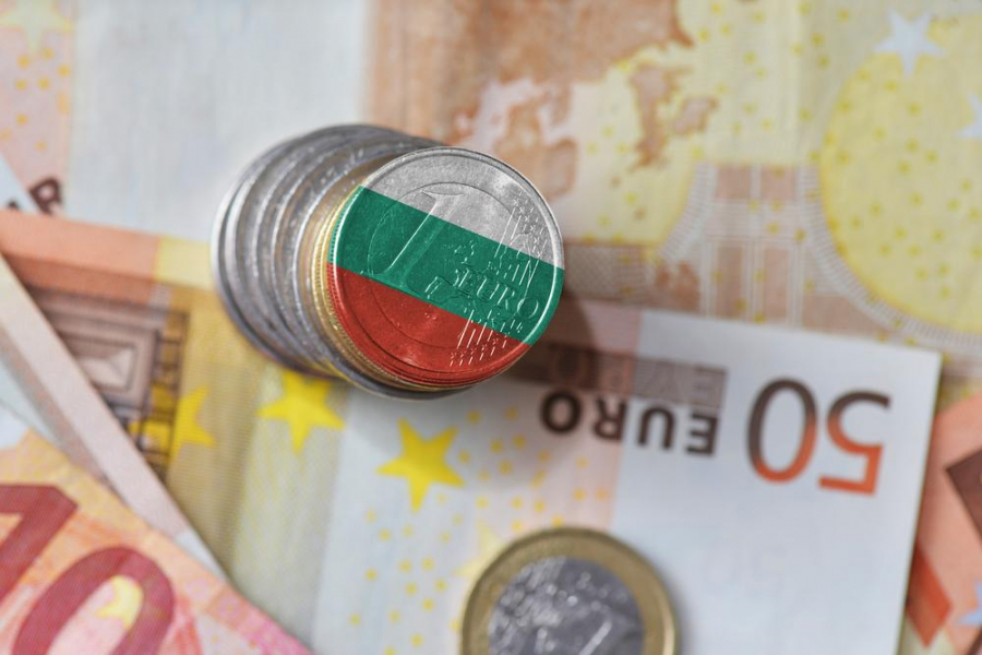 Bulgaria amână planul de aderare la euro
