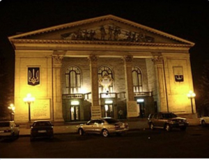 Teatrul din Mariupol a fost demolat „pentru a ascunde crimele ruseşti”, spune un consilier ucrainean