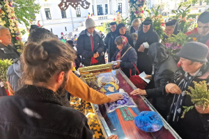 Pelerinaj electoral la moaștele Sfintei Cuvioase Parascheva