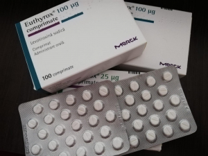 Zeci de mii de cutii cu Euthyrox, aduse în România