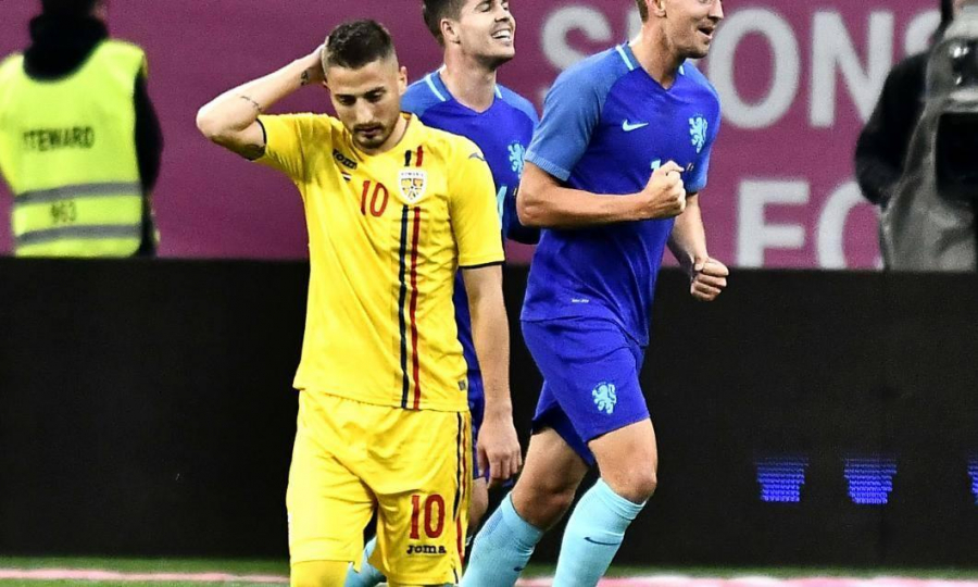 Joacă România, zici că-i Barcelona… B!
