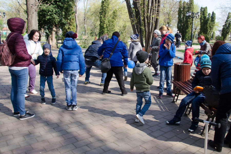 Autismul, un diagnostic care ne îndeamnă la iubire