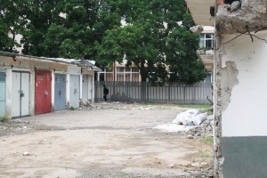 Ruinele şi GARAJELE rămân pe poziţii/ Proiectul PARCĂRII din Complexul Ancora trebuie MODIFICAT