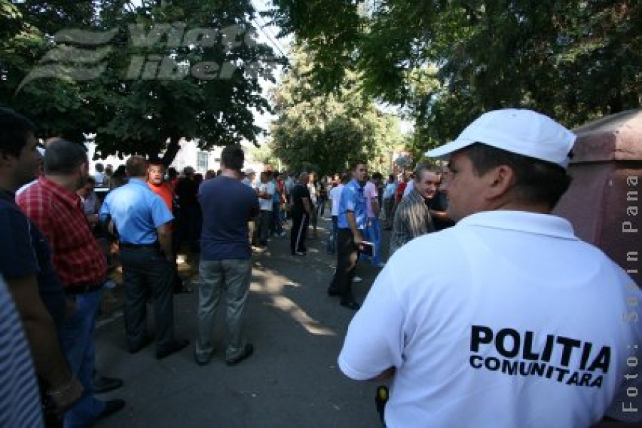 Protest împotriva examenului la Poliţia Comunitară 