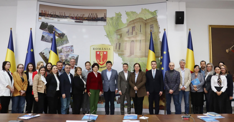 Administrație publică eficientă. Soluțiile pentru creșterea accesului la locuințe, discutate la Galați de Uniunea Națională a Consiliilor Județene din România