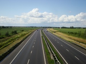 Doi români au fost loviţi mortal, de două vehicule, pe o autostradă din Austria