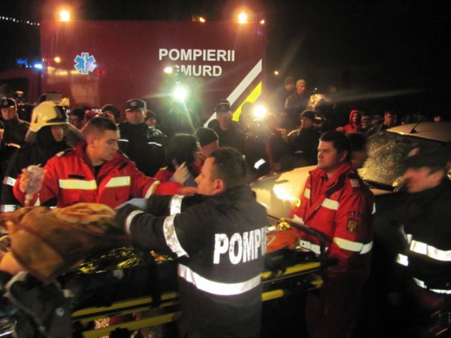 UPDATE/ Doi morţi şi cinci răniţi - bilanţul accidentului aviatic de la Cluj. A fost nevoie de cinci ore pentru a ajunge la locul tragediei 