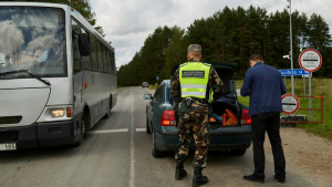 Migranții, folosiți pe post de „armă politică” de Belarus. Lituania declară stare de urgență