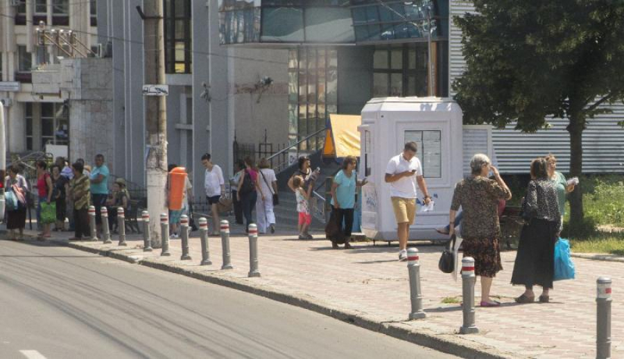 NEPI va dona oraşului 25 de refugii pentru staţiile de autobuz