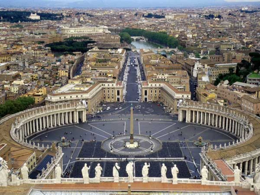 Vaticanul anunţă "un nou Papă pentru Paşti"