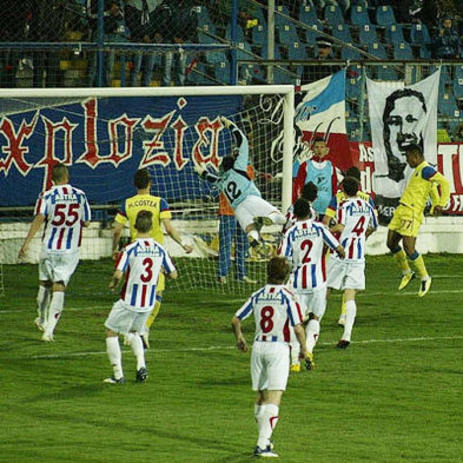 Speranţe îngropate în noaptea de Înviere / Oţelul - Steaua 1-2