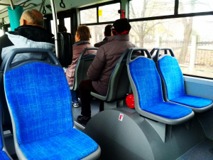 Stație de autobuz relocată din cauza unei tasări