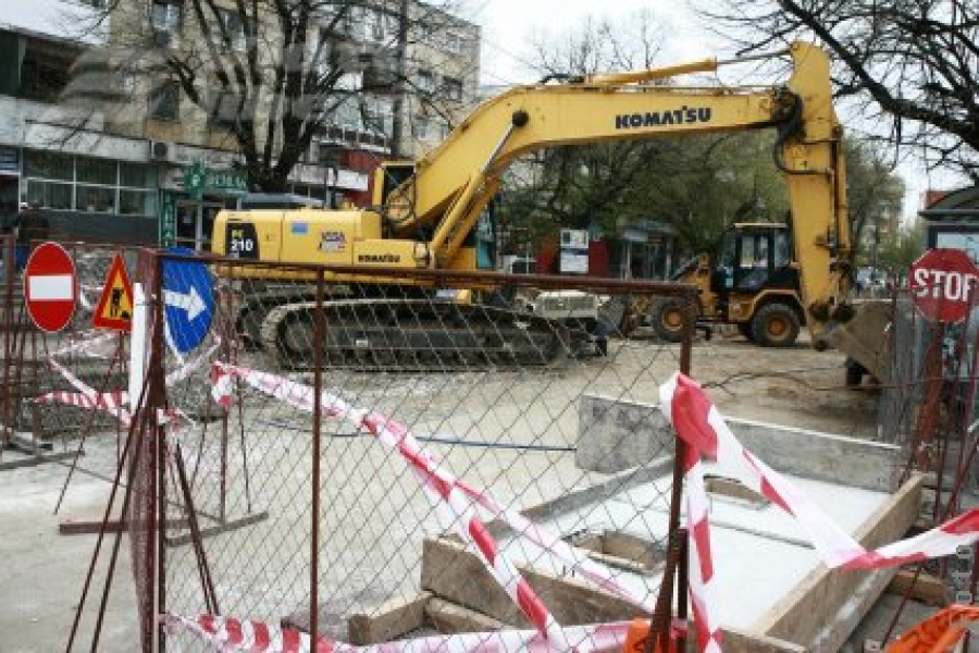 Groapă, lucrare ISPA, coşmar în trafic