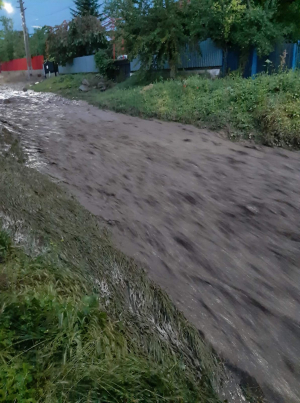 Pericol major de inundaţii în județul Galaţi. COD ROȘU pe mai multe râuri