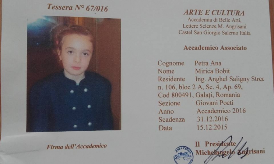 „Academician” la zece ani/ Micuţa poetă Petra are legitimaţie de la castelul San Giorgio din Salerno