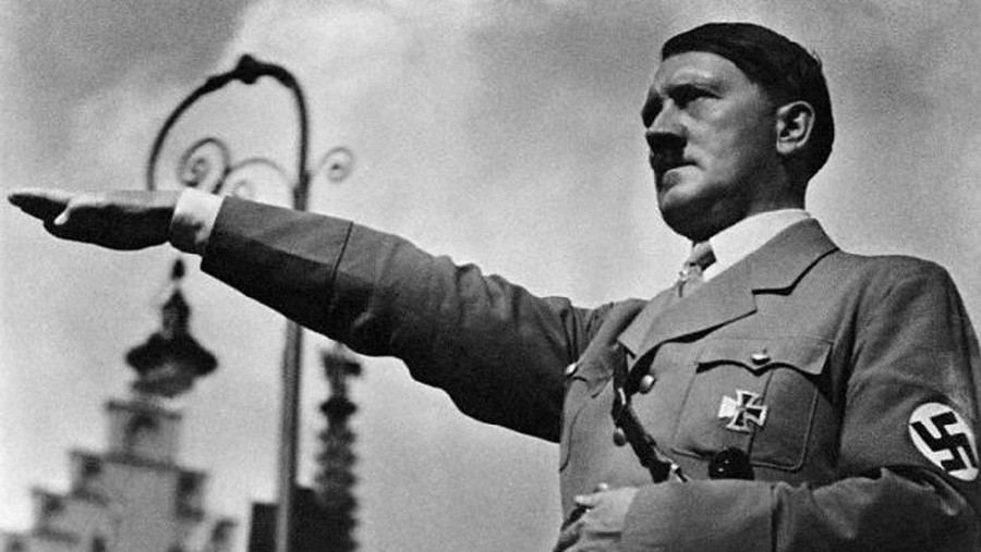 Sfârşitul unui tiran: Ultimele zile din viaţa lui Adolf Hitler