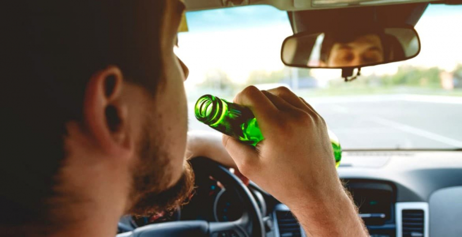 Dacă încredințezi mașina unei persoane care a băut alcool, riști răspundere penală