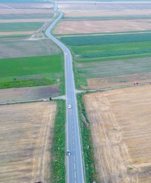 Drum de legătură cu judeţul Vrancea, pe ruta Hanu Conachi - Nănești