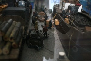Diorama &quot;În port&quot;, macheta lui Daniel Ciosu, CS Universitatea Galaţi