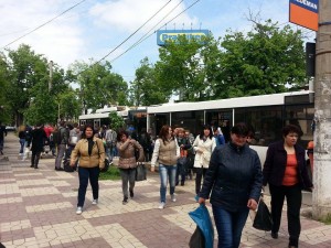 TRANSPORTUL ÎN COMUN din Galaţi, prin ochii unei studente din Tulcea: &quot;Nu sunt şofer de maxi-taxi, nu dau restul în mers!&quot;