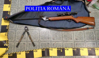 Armă ilegală, găsită în casa unui piroman