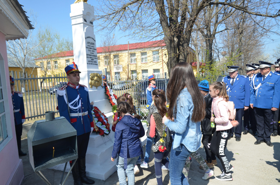 De ziua lor, jandarmii şi-au pomenit eroii