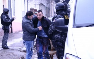 UPDATE Descinderi în forţă pe strada Gării. Un bărbat a ajuns la spital după ce a făcut scandal
