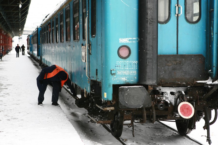 S-a deschis cutia Pandorei în concedierile colective: Fost director CFR Marfă trimis în judecată pentru neglijenţă