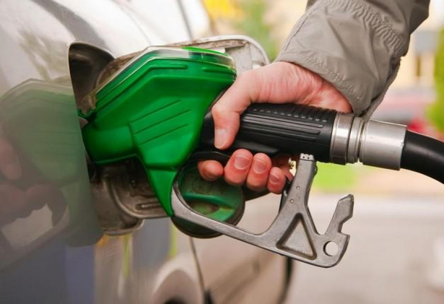 Monitorizarea preţului la carburanţi