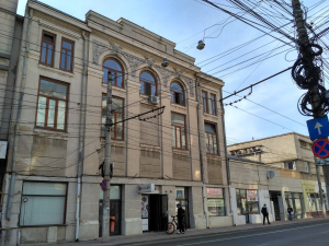 Fostul cinematograf Republica, declarat imobil neîngrijit. Povestea primei clădiri supraimpozitate din Galaţi (FOTO)