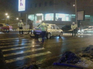 Un gălăţean a fost doborât pe TRECEREA DE PIETONI de un taxi