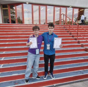 Menţiuni de Onoare pentru elevii gălăţeni, la Olimpiada Naţională de Informatică Aplicată &ndash; AcadNet