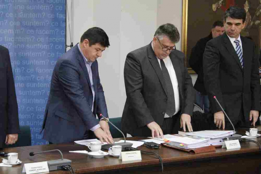 Marian Vicleanu s-a întors în Consiliul Judeţean | Noul ales a depus jurământul