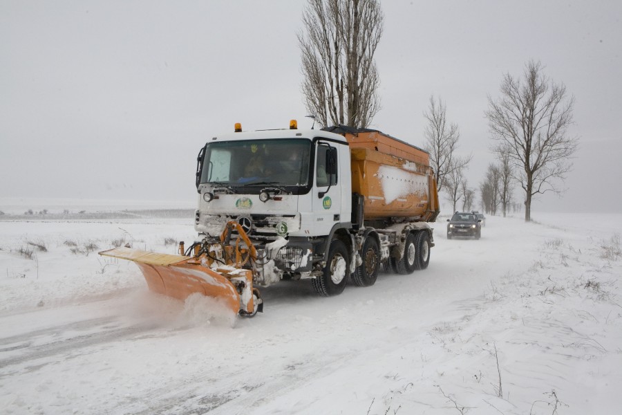 Consiliul Judeţului Galaţi a parafat contractul de deszăpezire cu Vega