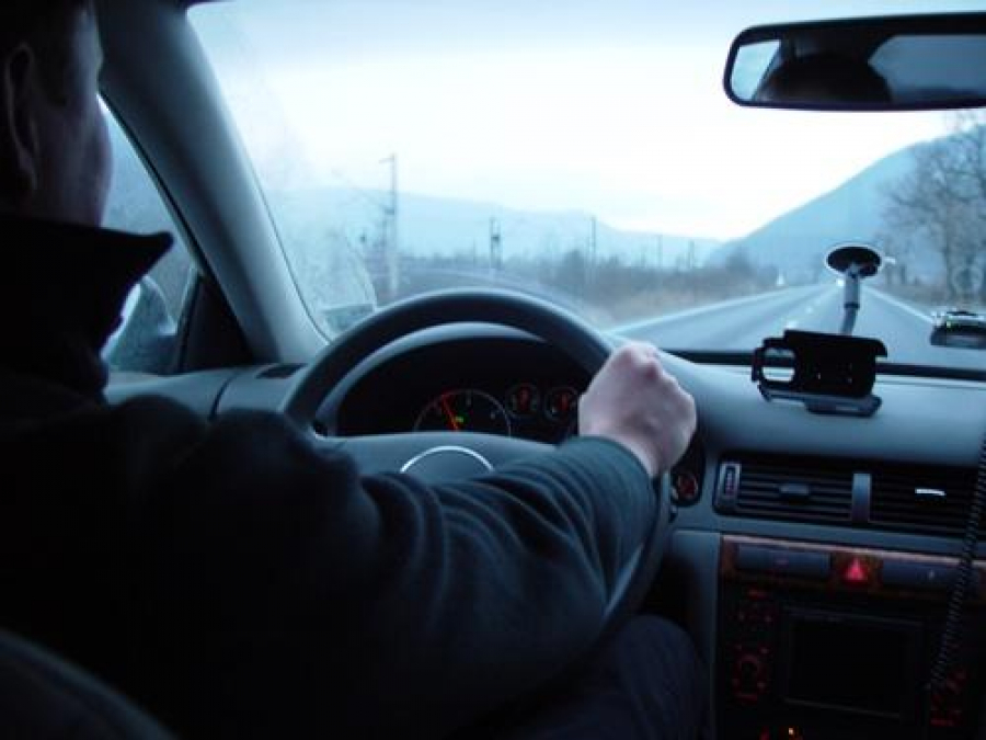 Prins de 35 de ori conducând fără permis