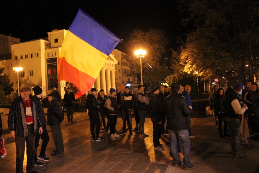 (UPDATE) TRAGEDIA DIN COLECTIV/ Revoluţie sau involuţie? Puţini gălăţeni au ieşit în stradă marţi seară