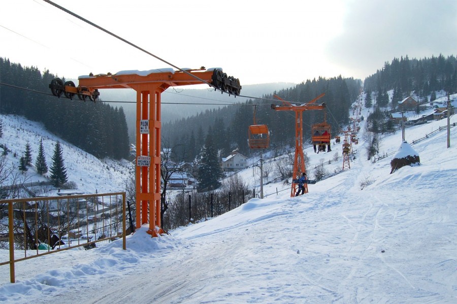 Destinaţii de vacanţă - „Serbările zăpezii” la Vatra Dornei