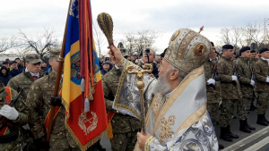 Mii de gălățeni au primit, la Dunăre, binecuvântarea Bobotezei. Sărbătoare la ”Iordanul românilor” (FOTO și VIDEO)