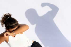 Prevenirea şi combaterea violenţei domestice