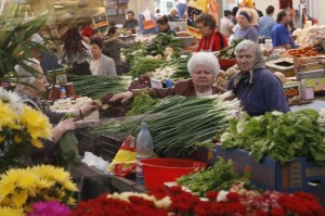 Măsură pentru preţuri mici. Chirii reduse pentru tarabagiii din pieţe