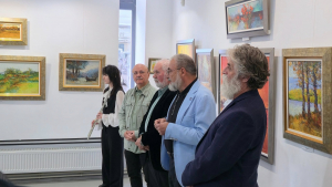 Imagine de la vernisajul expoziţiei artistului Sterică Bădălan, pe care o puteţi vedea la Galeria &quot;N. Mantu&quot;