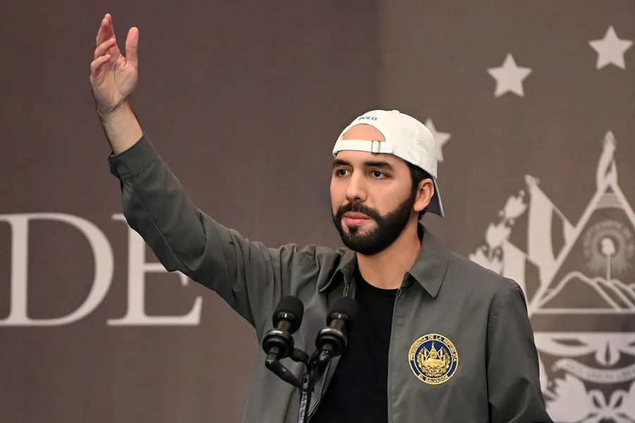 „Cel mai cool dictator din lume”, reales pe termen nedefinit