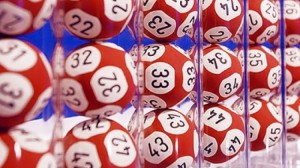 Un român a câştigat 729.000 de euro la loteria din Italia