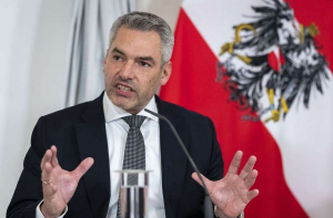 Cancelarul Austriei pierde teren, extrema dreaptă devine mai puternică