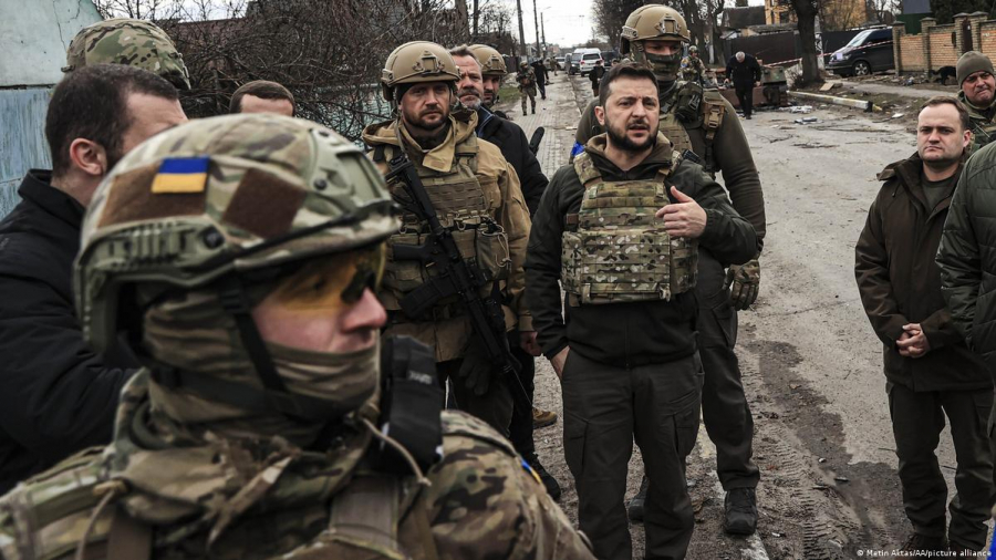 Zelenski, pe linia frontului din sudul Ucrainei
