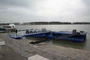Dosarele X la Primăria Galaţi/ Un ponton „invizibil” a ancorat pe Faleză
