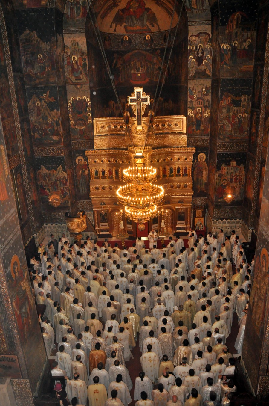 Cu rugăciune de mulţumire la Catedrala Galaţilor/ Sâmbătă, Adunarea Eparhială a Dunării de Jos