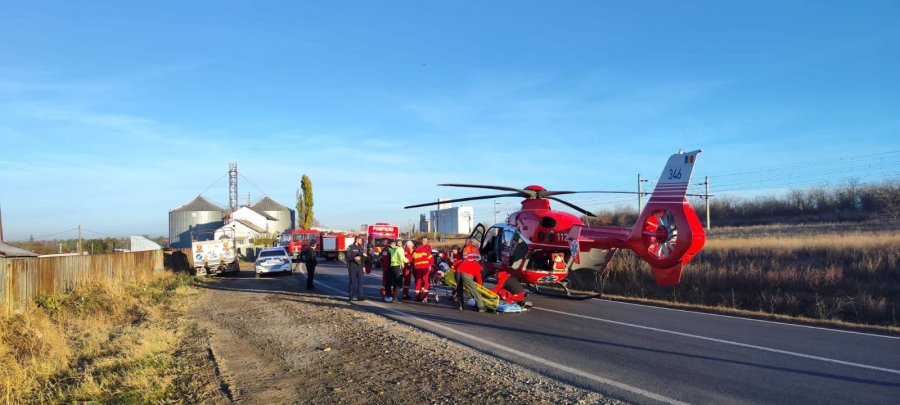 UPDATE. Victime multiple, într-un accident rutier extrem de grav la Independența. Poliția a dat publicității detalii privind cauzele (FOTO și VIDEO)