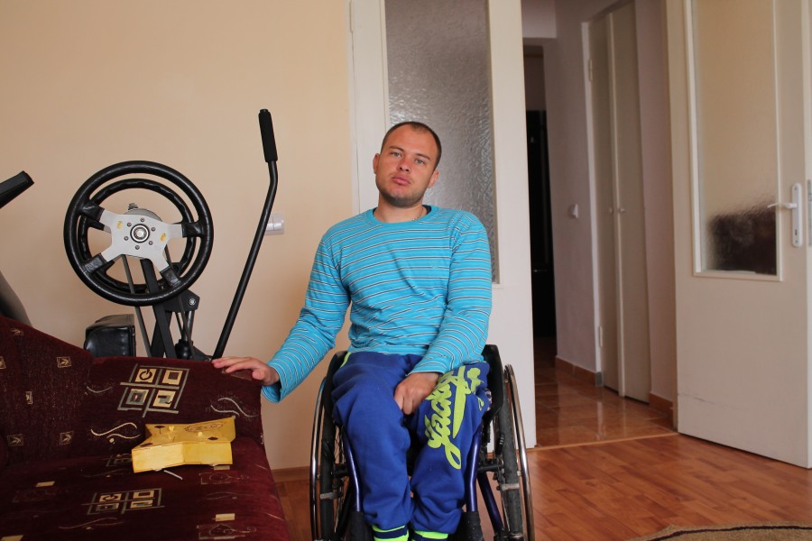 Campanie VL "Din inimă"/ Gălăţenii cu dizabilităţi sunt condamnaţi de indiferenţa celor din jur
