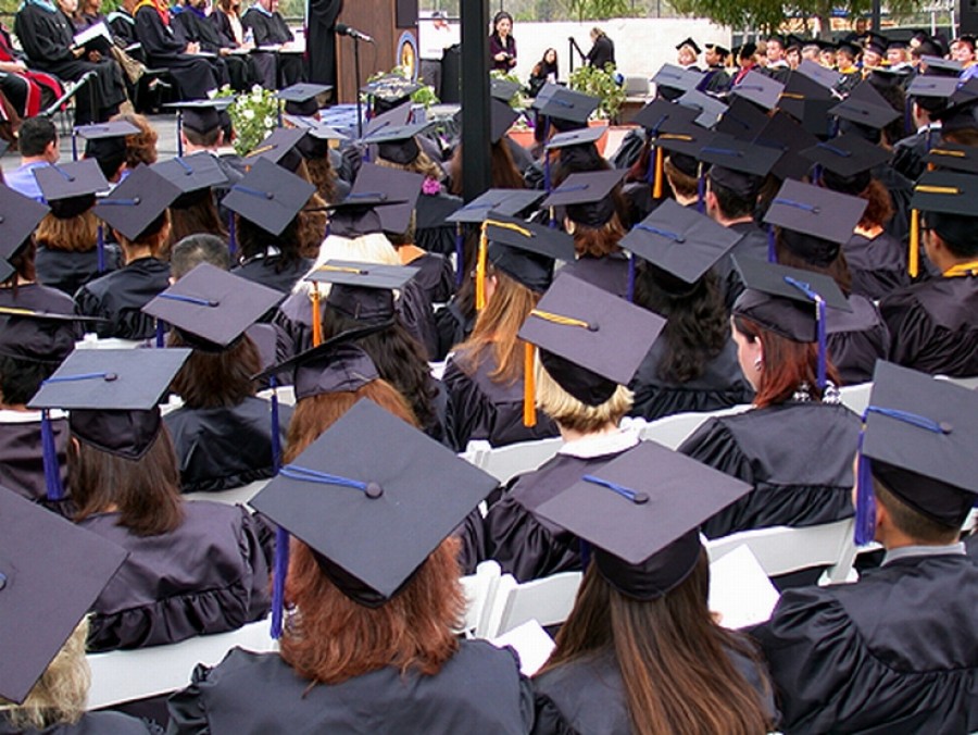 Căzuţi pe frontul de studii! Câţi dintre mediciniştii gălăţeni ajung la licenţă